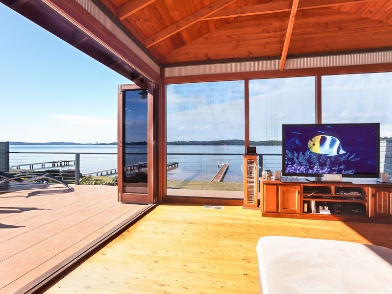 11 Grand Parade, Bonnells Bay NSW 2264