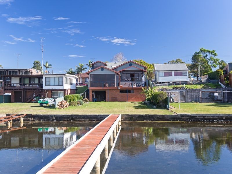 11 Grand Parade, Bonnells Bay NSW 2264