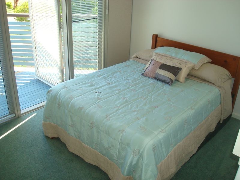 23 Carlisle Row, Fishing Point NSW 2283