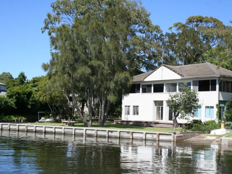 101 Excelsior Parade, Carey Bay NSW 2283