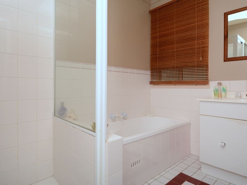 6 Magnolia Court, Toronto NSW 2283