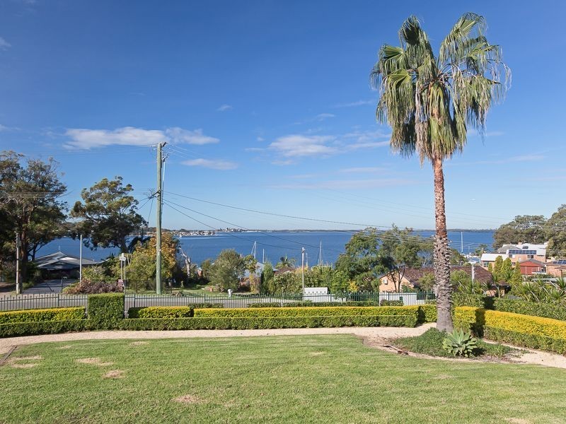 62 Fishing Point Road, Fishing Point NSW 2283