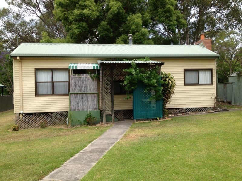 80 Marmong Street, Marmong Point NSW 2284