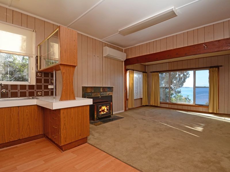 155 Fishing Point Road, Fishing Point NSW 2283