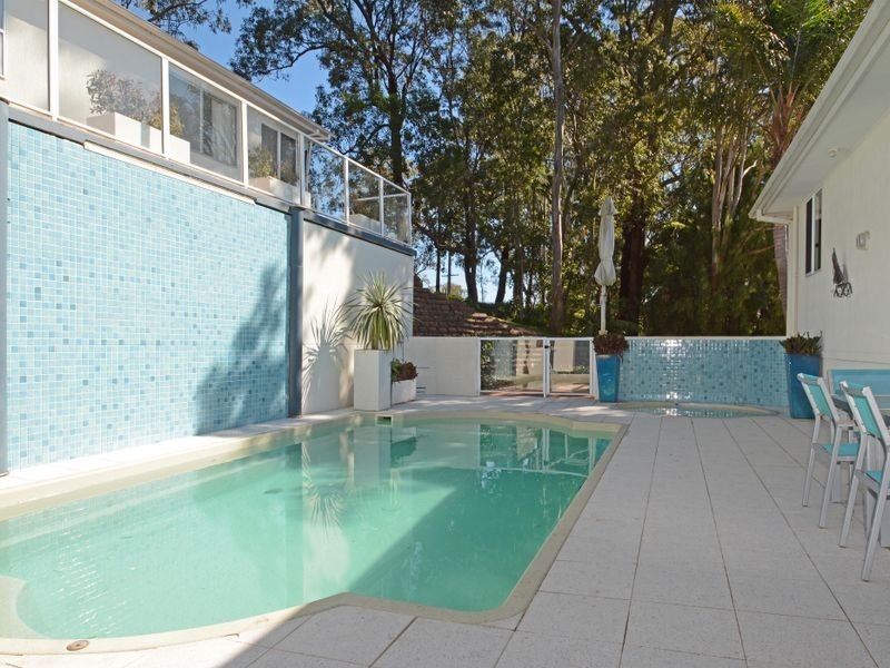 4 Yaringa Lane, Carey Bay NSW 2283