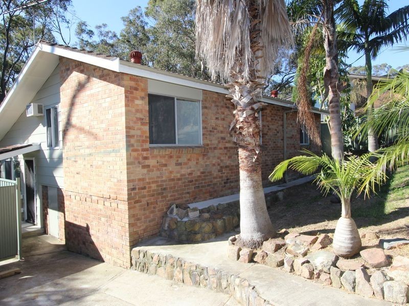 8 Bulkirra Place, Bolton Point NSW 2283