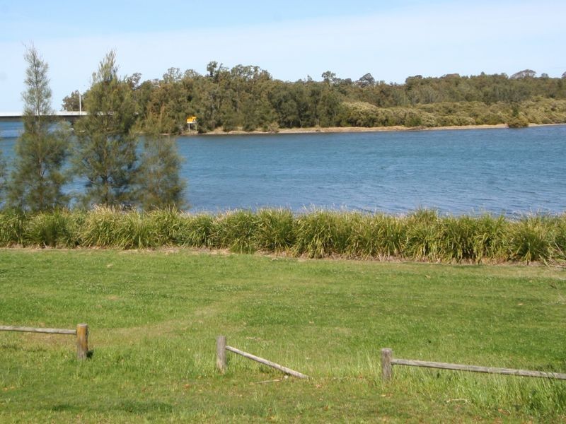 36 Margaret Street, Fennell Bay NSW 2283