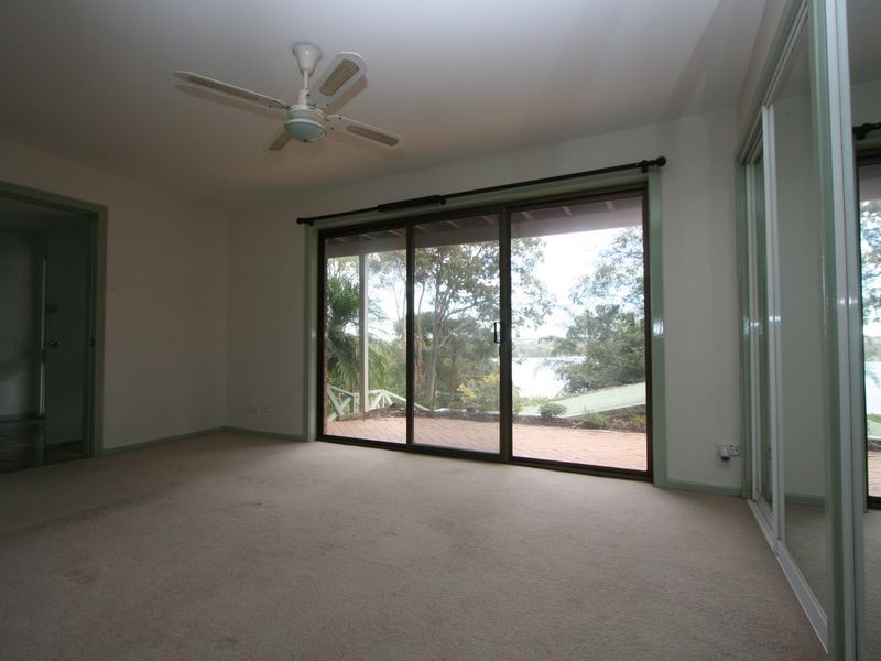 72 Coal Point Road, Coal Point NSW 2283