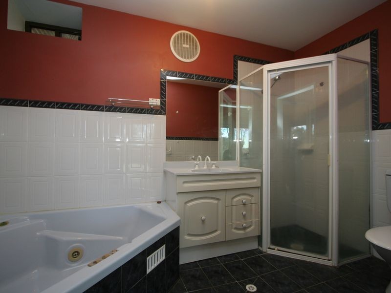 72 Coal Point Road, Coal Point NSW 2283