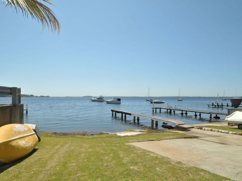 8 Cabarita Lane, Fishing Point NSW 2283