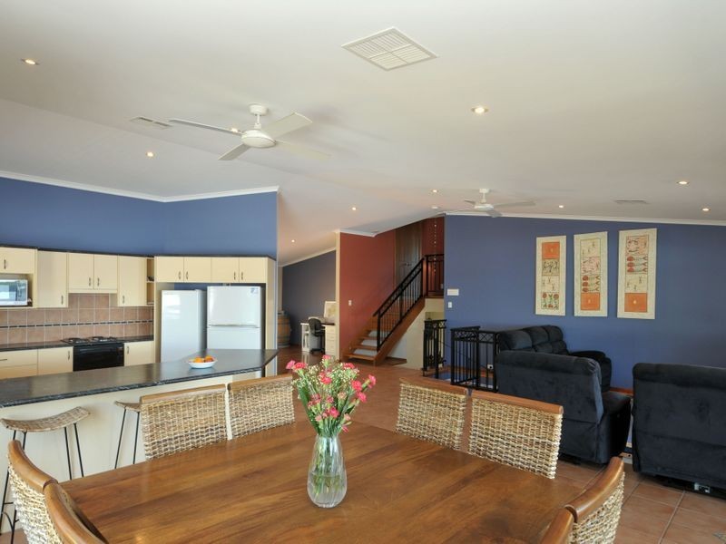8 Cabarita Lane, Fishing Point NSW 2283