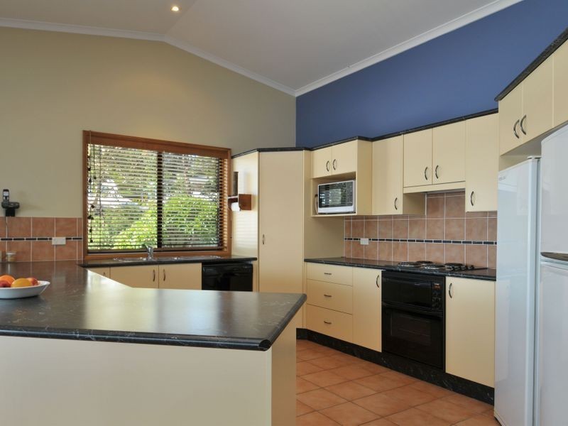 8 Cabarita Lane, Fishing Point NSW 2283