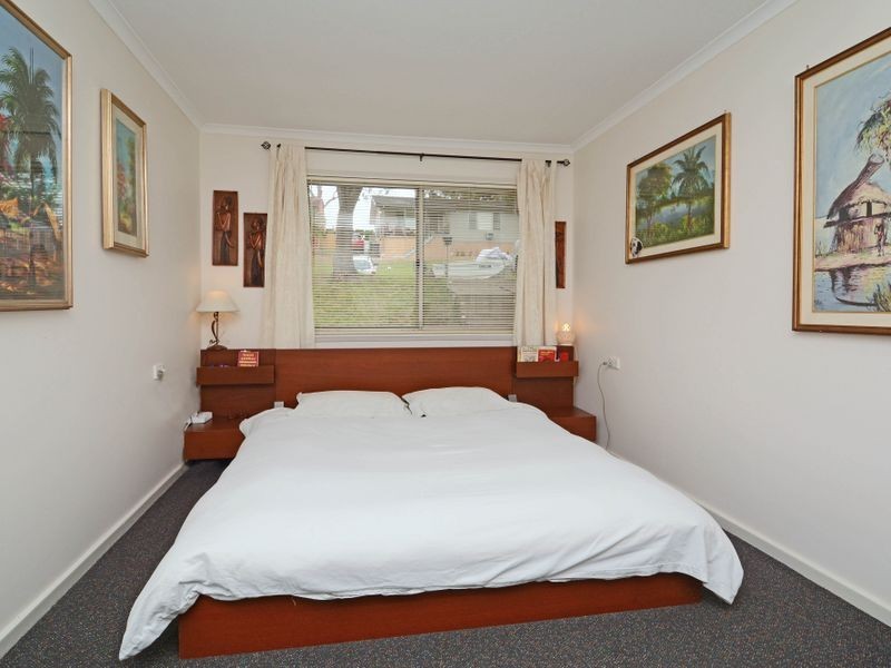 9 Lochend Place, Bolton Point NSW 2283