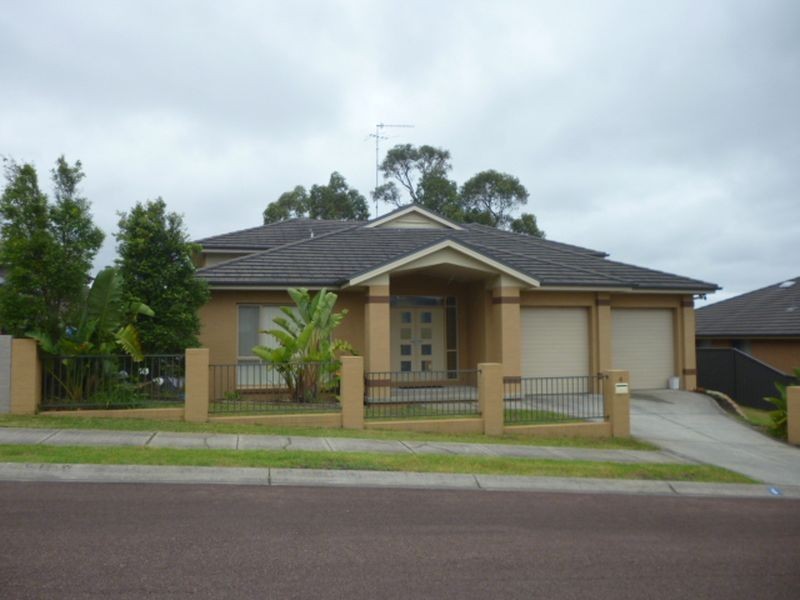 4 Greystone Close, Fennell Bay NSW 2283