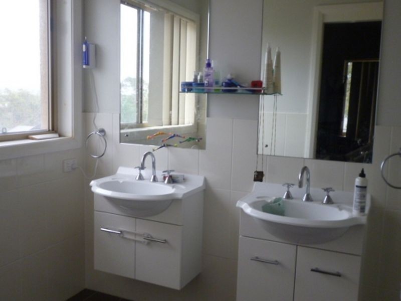 4 Greystone Close, Fennell Bay NSW 2283