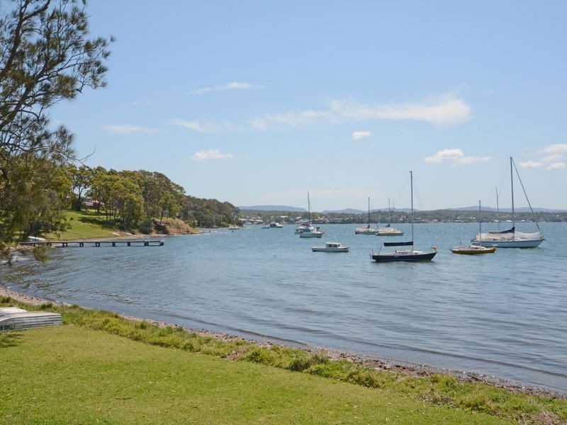 129 Watkins Road, Wangi Wangi NSW 2267