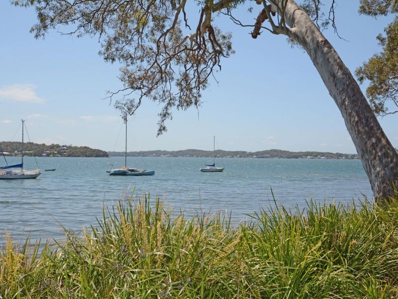 129 Watkins Road, Wangi Wangi NSW 2267