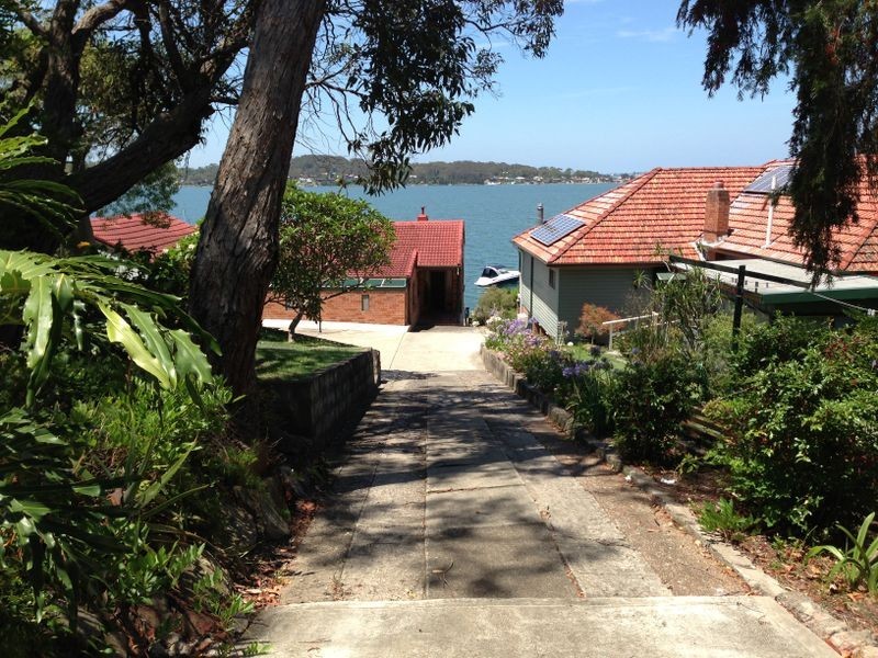 203 Fishing Point Road, Fishing Point NSW 2283