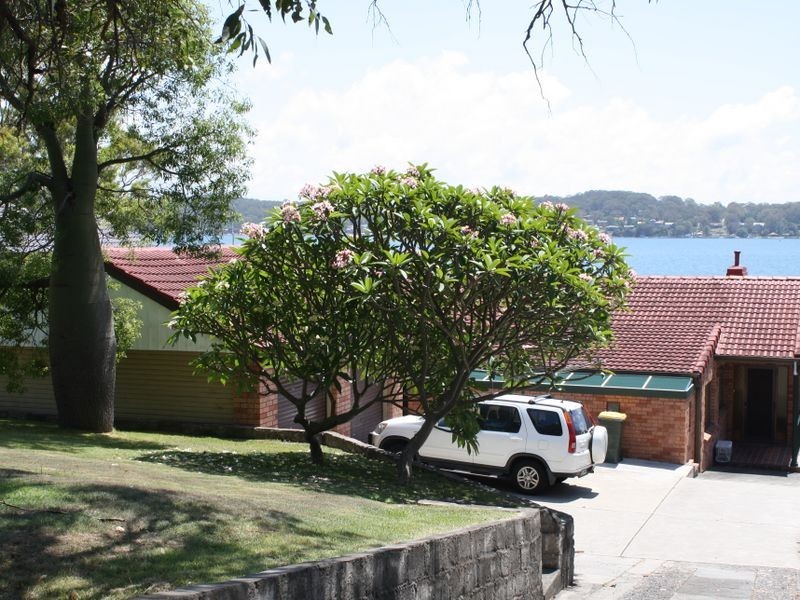 203 Fishing Point Road, Fishing Point NSW 2283