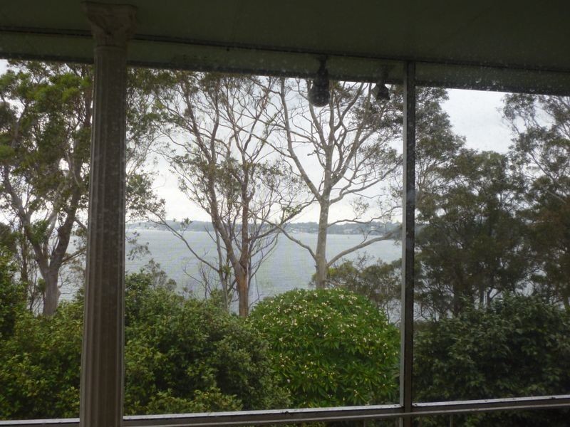 24 Blandford Street, Fennell Bay NSW 2283
