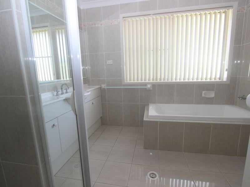 24 Cockatiel Street, Toronto NSW 2283