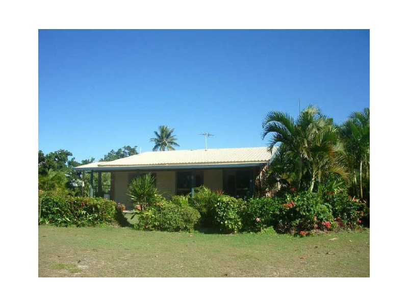 8 Esplanade, Innisfail QLD 4860