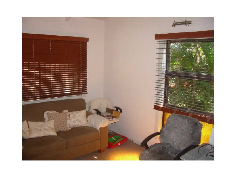 8 Esplanade, Innisfail QLD 4860