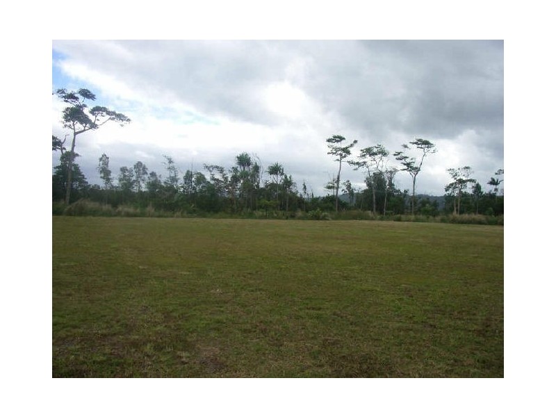 28 Lychee Close, Etty Bay QLD 4858