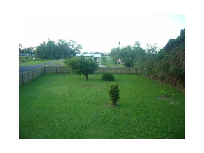 2 Glasgow Street, El Arish QLD 4855