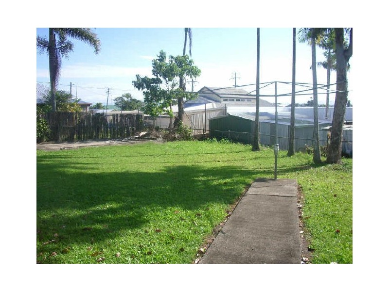 4 Danelle Street, Innisfail QLD 4860