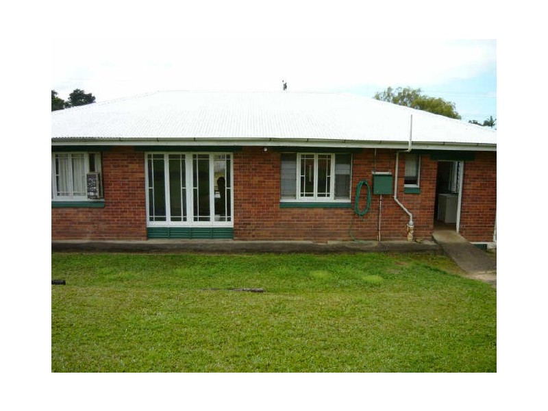 2 Phyllis, Innisfail QLD 4860