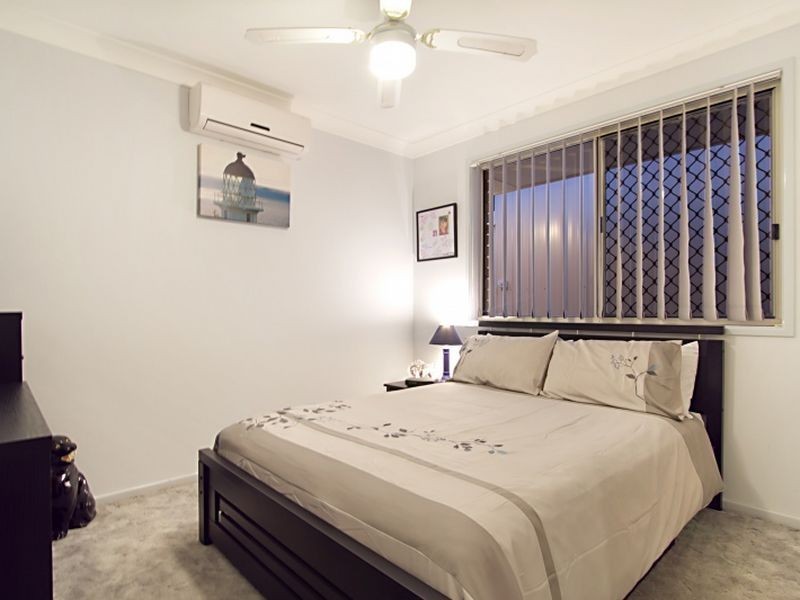 11 Gunsynd Drive, Dakabin QLD 4503