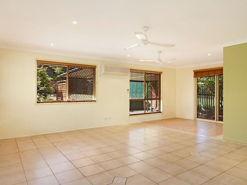 8 Blackbean Court, Narangba QLD 4504