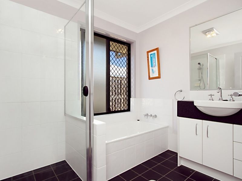 100 Creekside Drive, Narangba QLD 4504