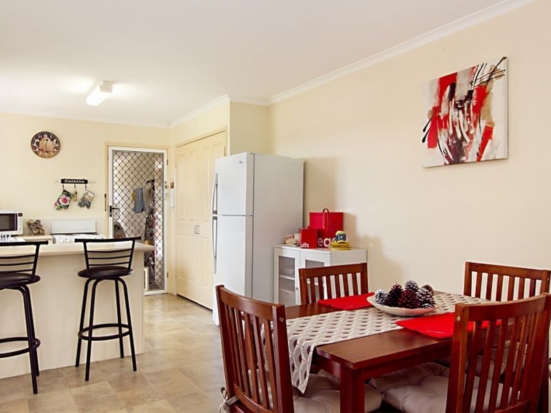 1 & 2/4 Farrer Court, Morayfield QLD 4506