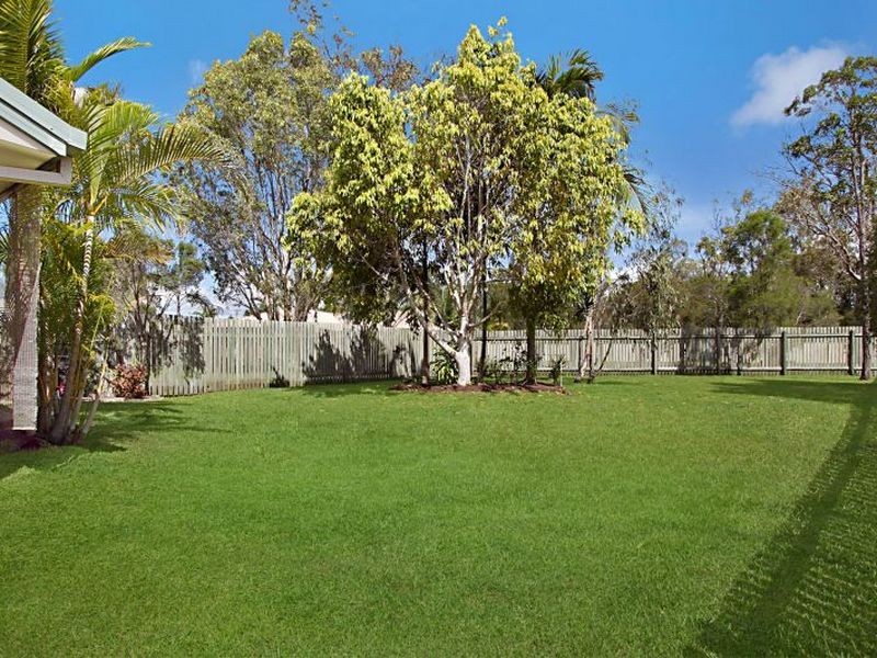 1 & 2/4 Farrer Court, Morayfield QLD 4506