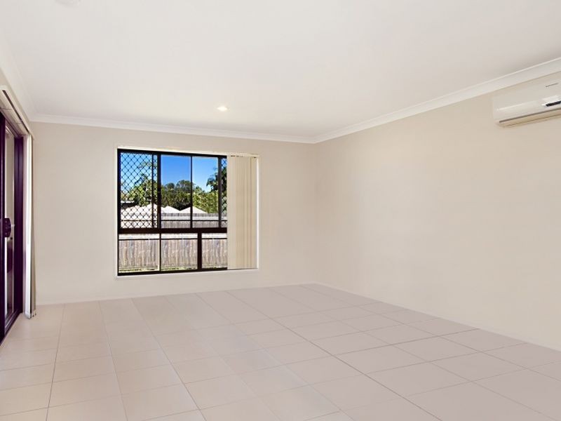 17 Desmond Street, Narangba QLD 4504