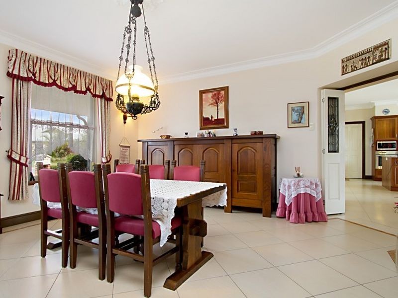 15 White Cedar Place, Narangba QLD 4504