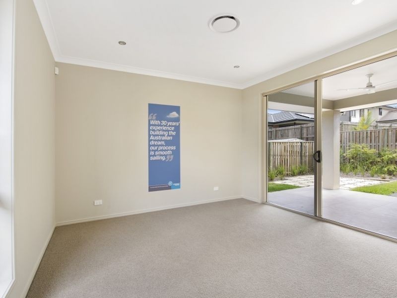 5 Hollow Crescent, Narangba QLD 4504