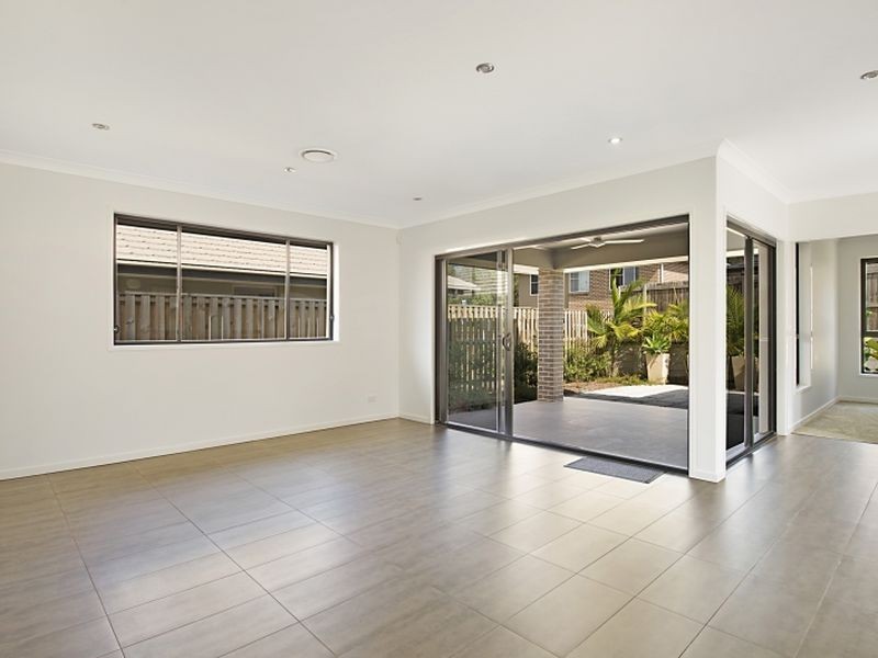 7 Hollow Crescent, Narangba QLD 4504