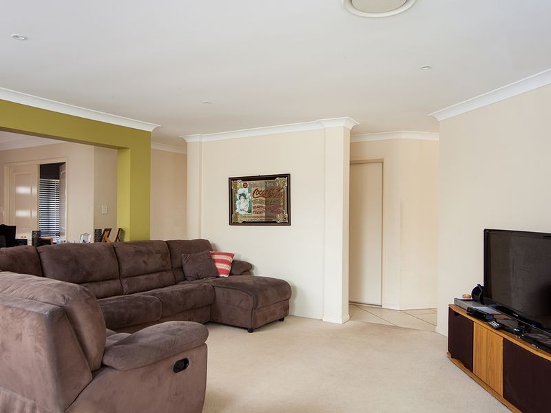 49 Yellow Robin Court, Narangba QLD 4504