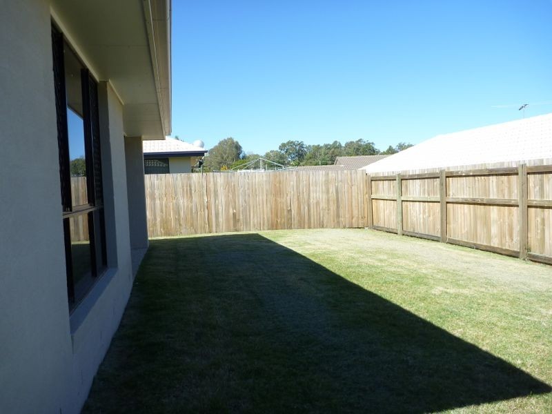 17 Desmond Street, Narangba QLD 4504