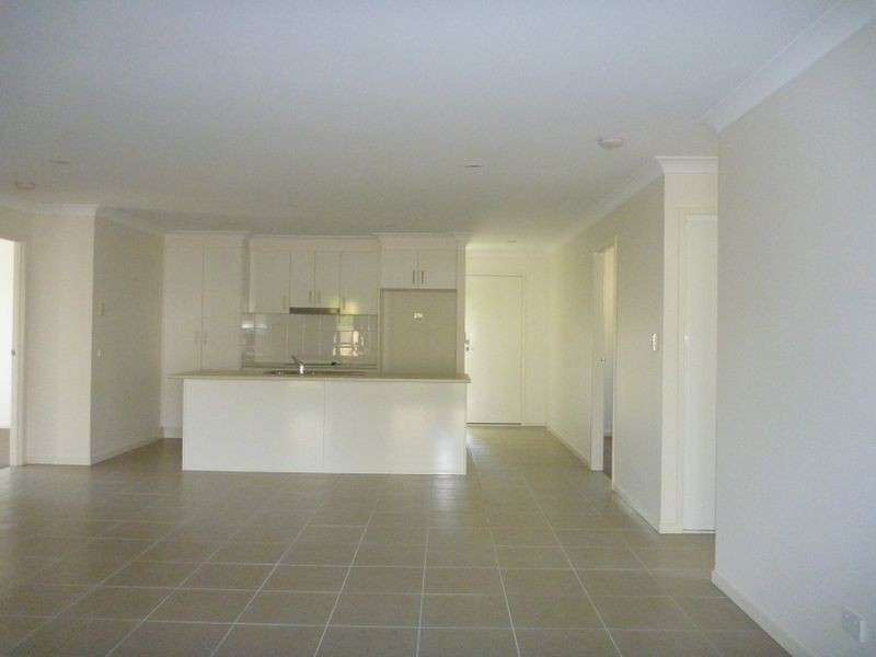 26 Desmond Street, Narangba QLD 4504