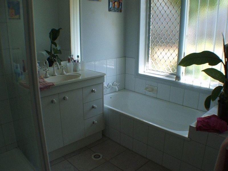 15 Jambola Court, Narangba QLD 4504