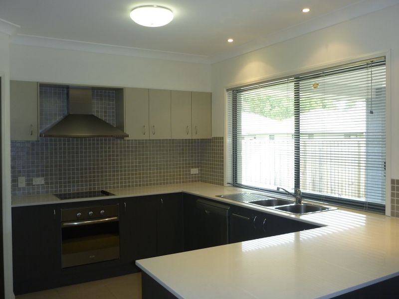 37 Yellow Robin Court, Narangba QLD 4504