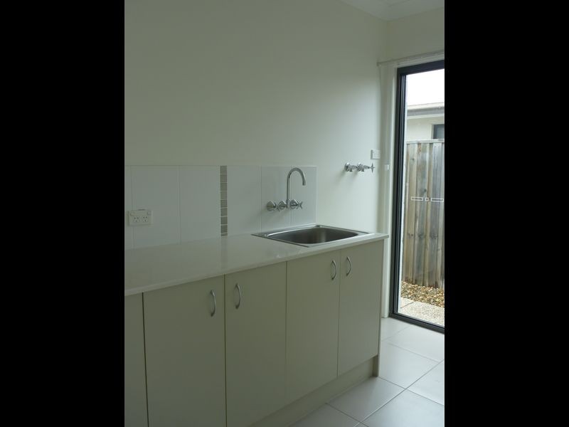 37 Yellow Robin Court, Narangba QLD 4504