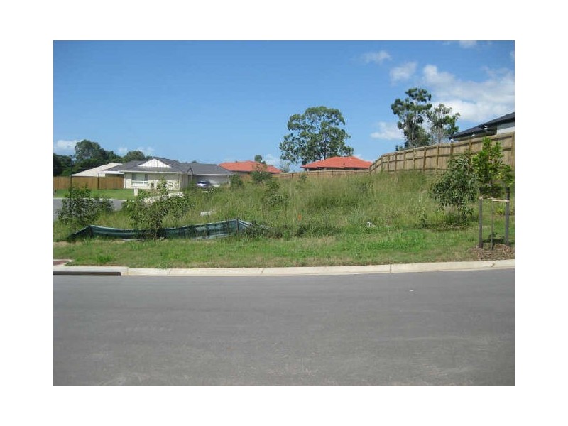 2/4 Courtney Court, Narangba QLD 4504