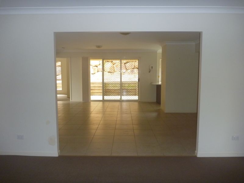 7 Lennon Boulevard, Narangba QLD 4504