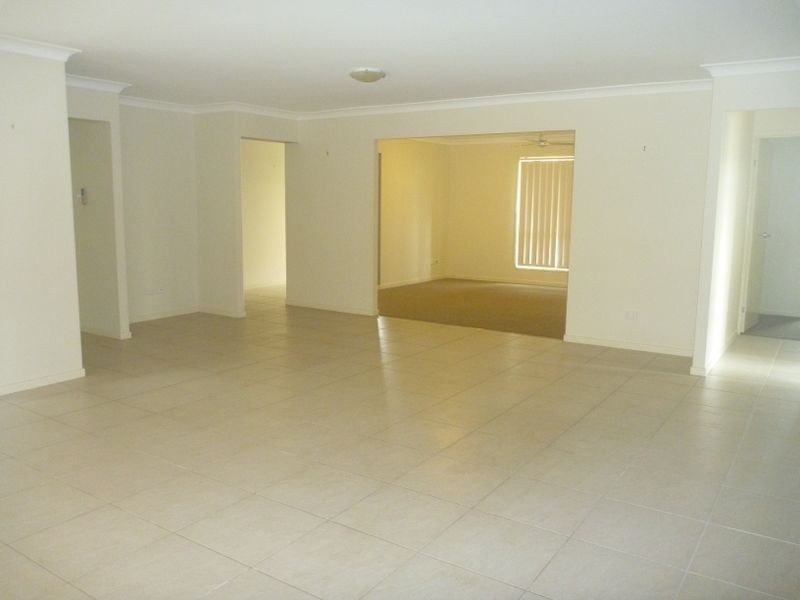 7 Lennon Boulevard, Narangba QLD 4504