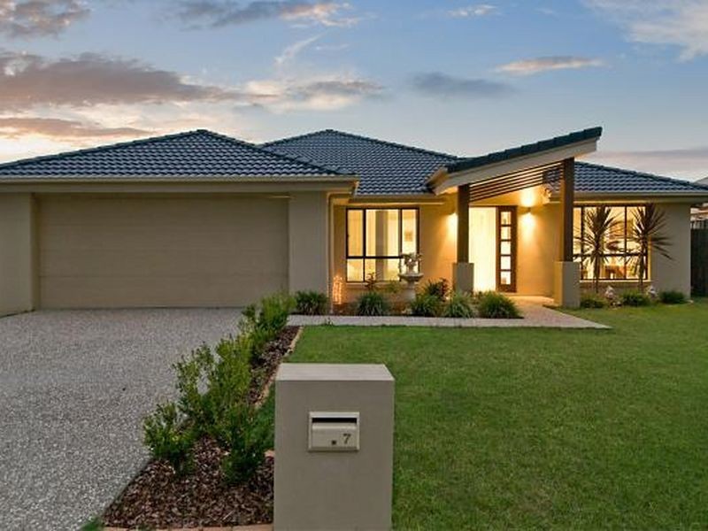 7 Coronata Cres, Narangba QLD 4504